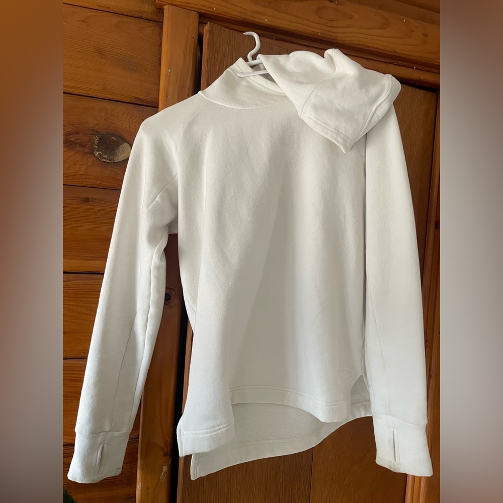 Bench ultra soft hoodie size small